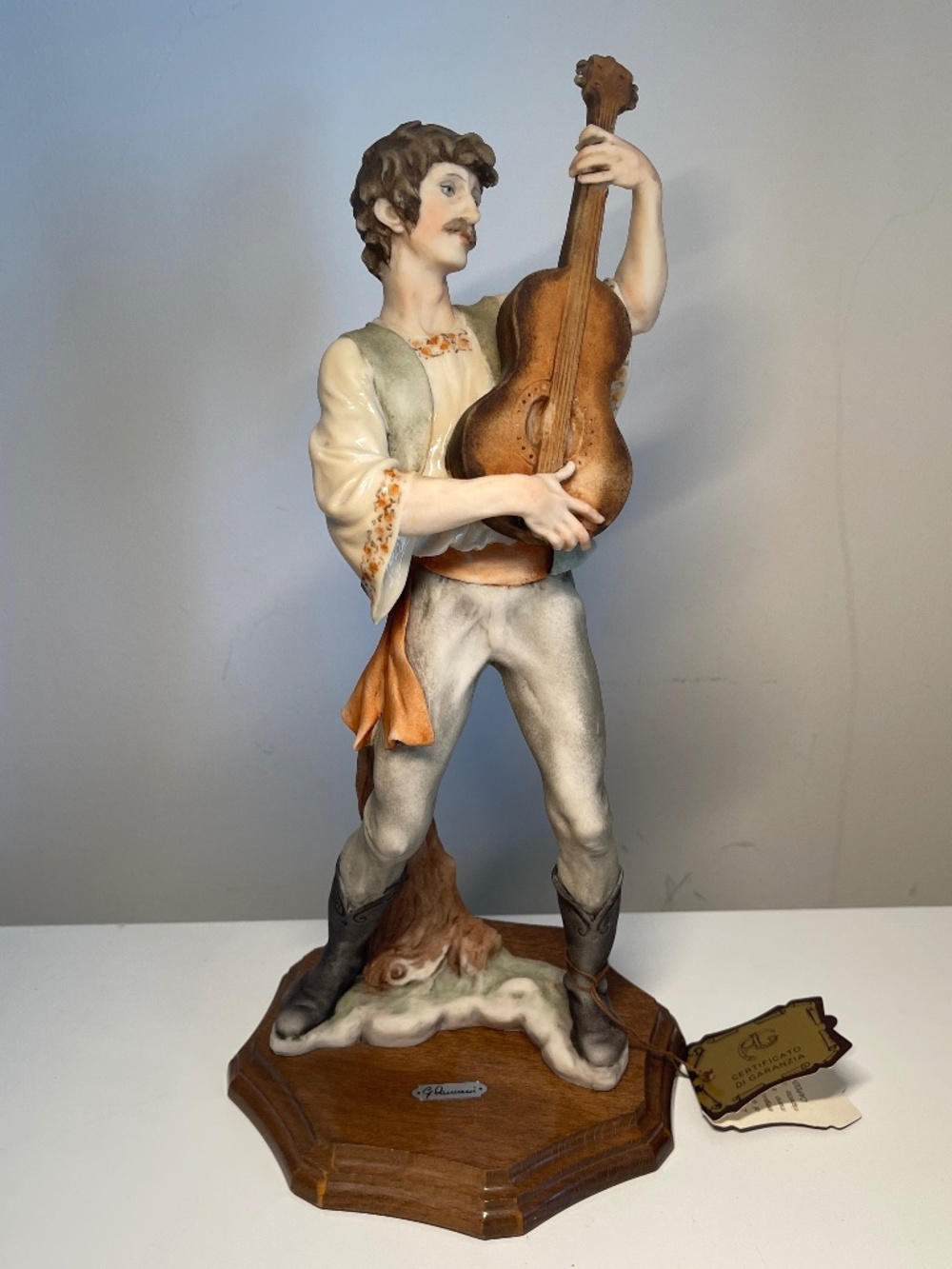 RARE SIGNED 13.5'' Giuseppe Armani Florence men playing guitar guitarist